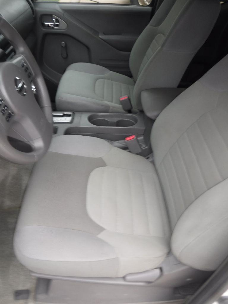 Nissan Frontier SV King Cab I4 2016