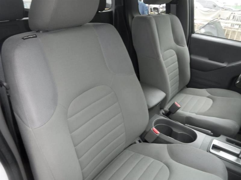 Nissan Frontier SV King Cab I4 2016