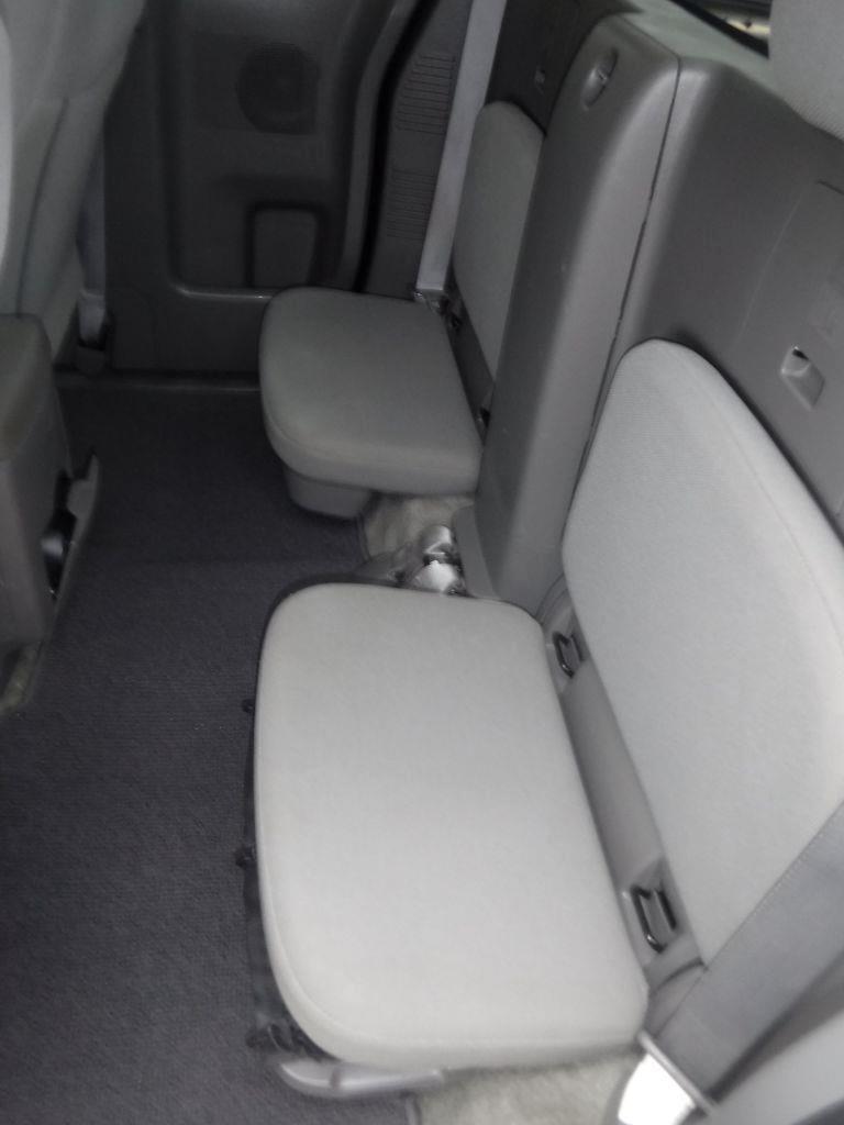 Nissan Frontier SV King Cab I4 2016