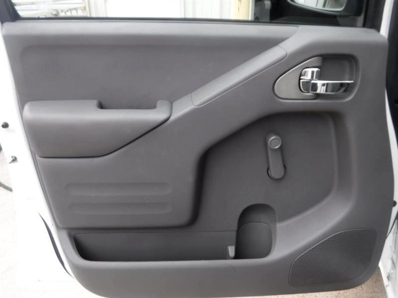 Nissan Frontier SV King Cab I4 2016