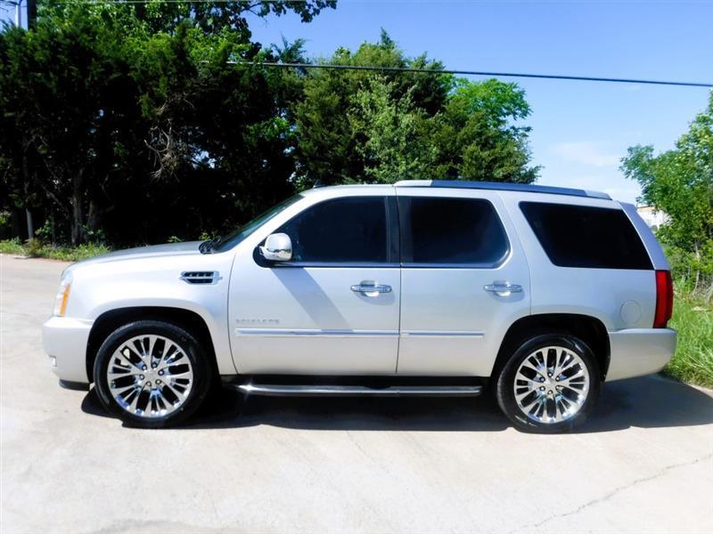 Cadillac Escalade AWD Luxury 2011