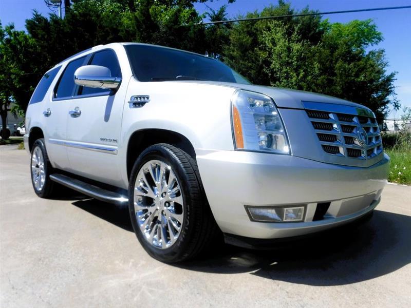 Cadillac Escalade AWD Luxury 2011