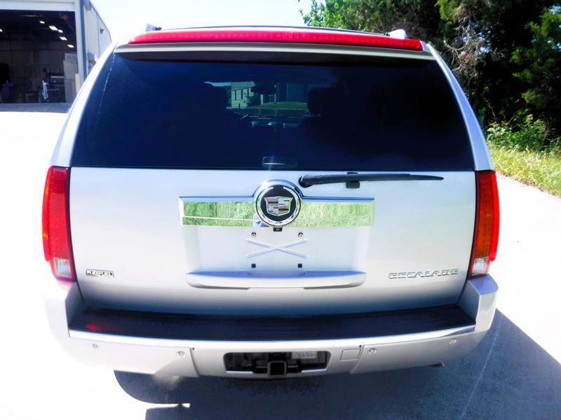 Cadillac Escalade AWD Luxury 2011