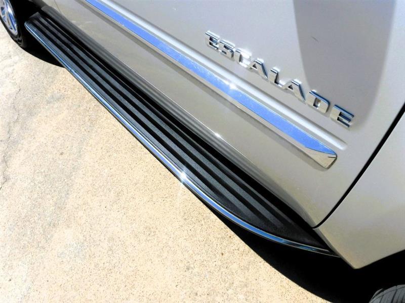 Cadillac Escalade AWD Luxury 2011