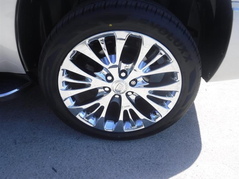 Cadillac Escalade AWD Luxury 2011