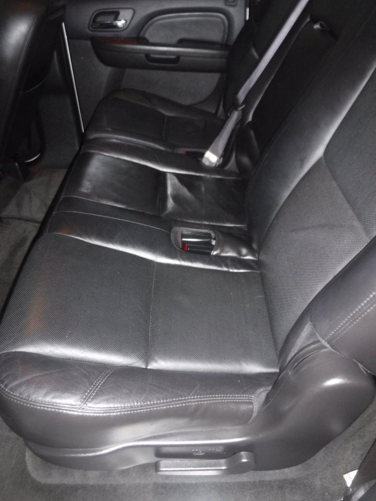 Cadillac Escalade AWD Luxury 2011