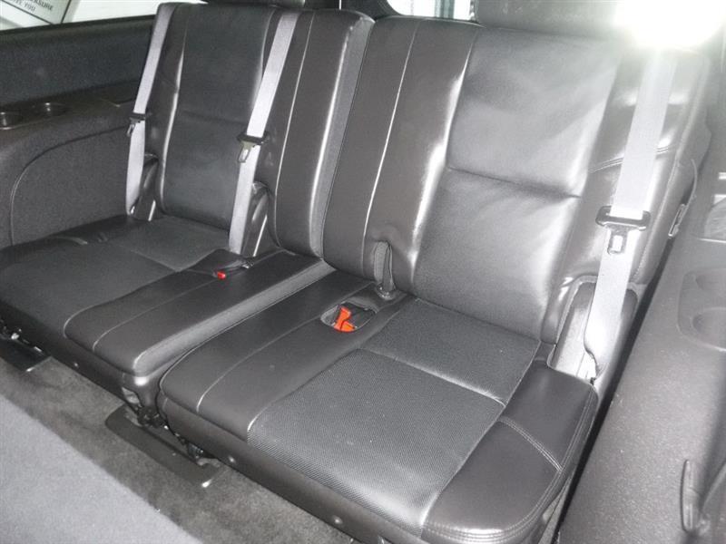 Cadillac Escalade AWD Luxury 2011