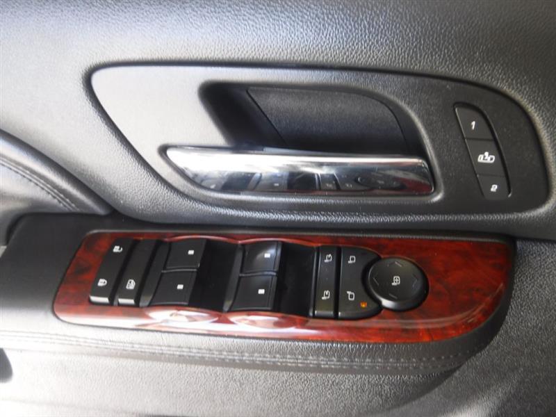 Cadillac Escalade AWD Luxury 2011