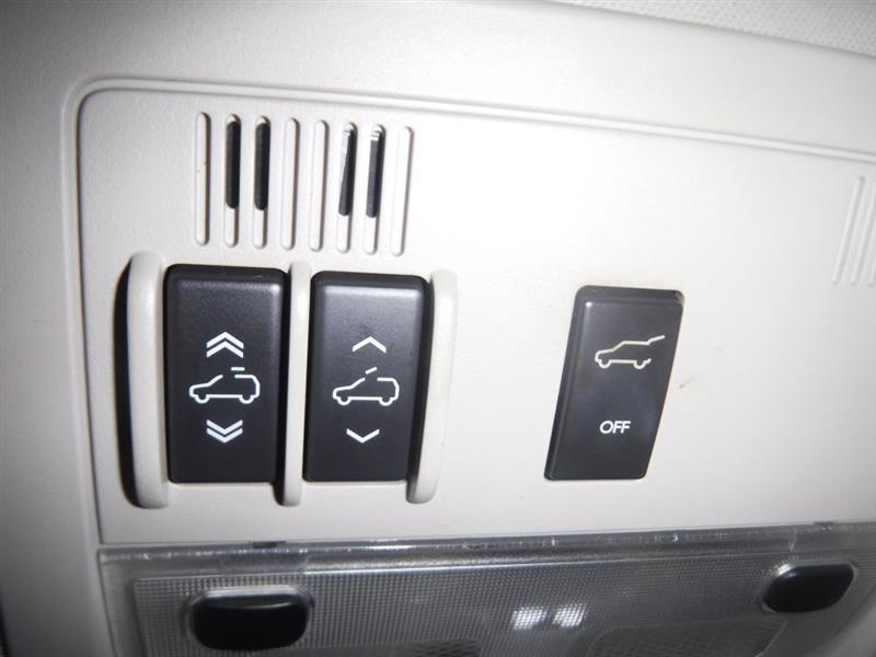 Cadillac Escalade AWD Luxury 2011