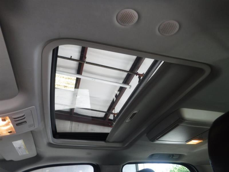 Cadillac Escalade AWD Luxury 2011