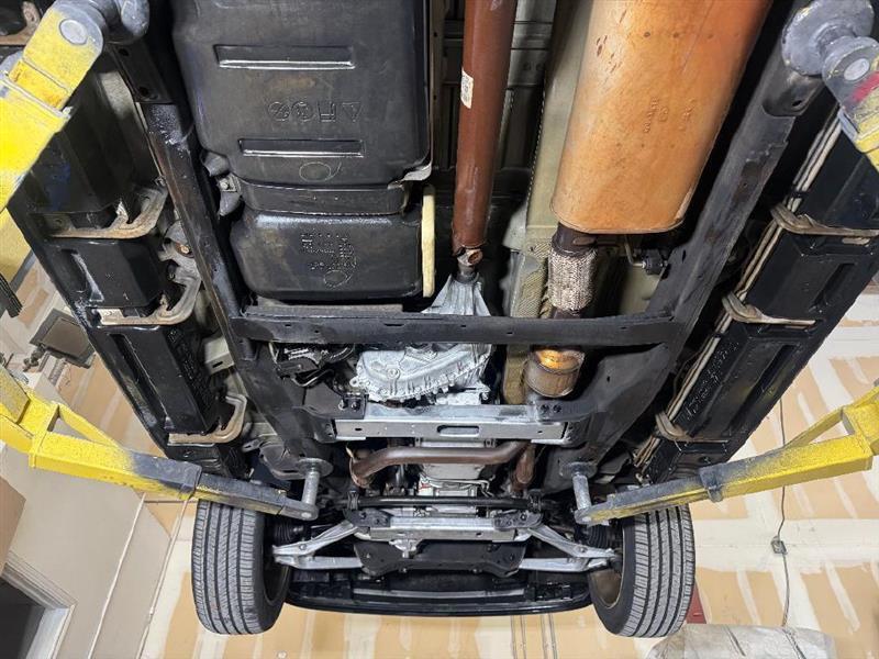 Cadillac Escalade AWD Luxury 2011