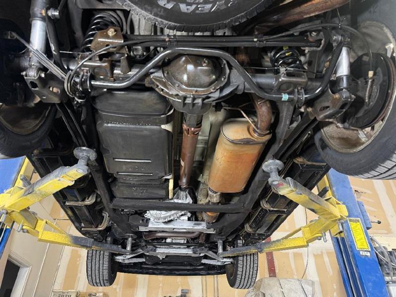 Cadillac Escalade AWD Luxury 2011