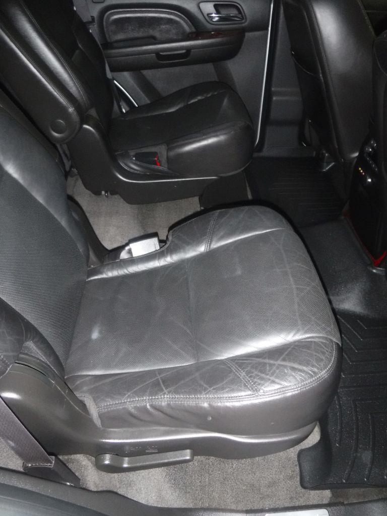 Cadillac Escalade AWD Luxury 2011