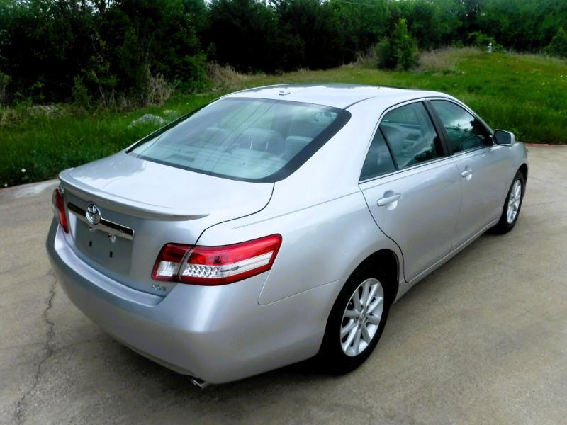 Toyota Camry XLE 2011