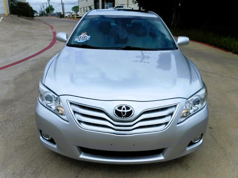 Toyota Camry XLE 2011