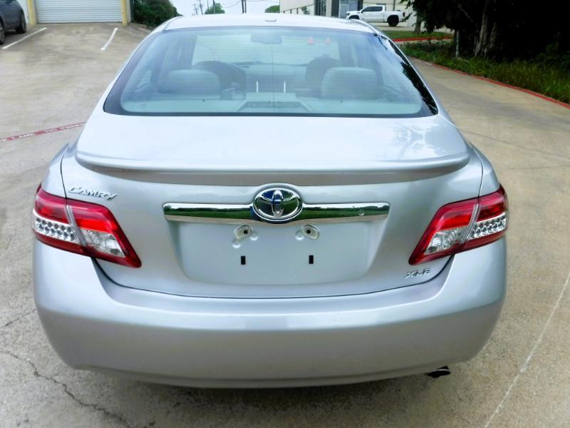 Toyota Camry XLE 2011