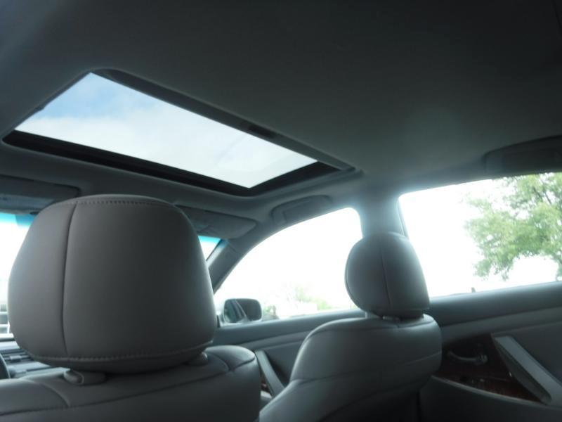 Toyota Camry XLE 2011