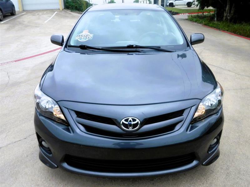Toyota Corolla S 2011