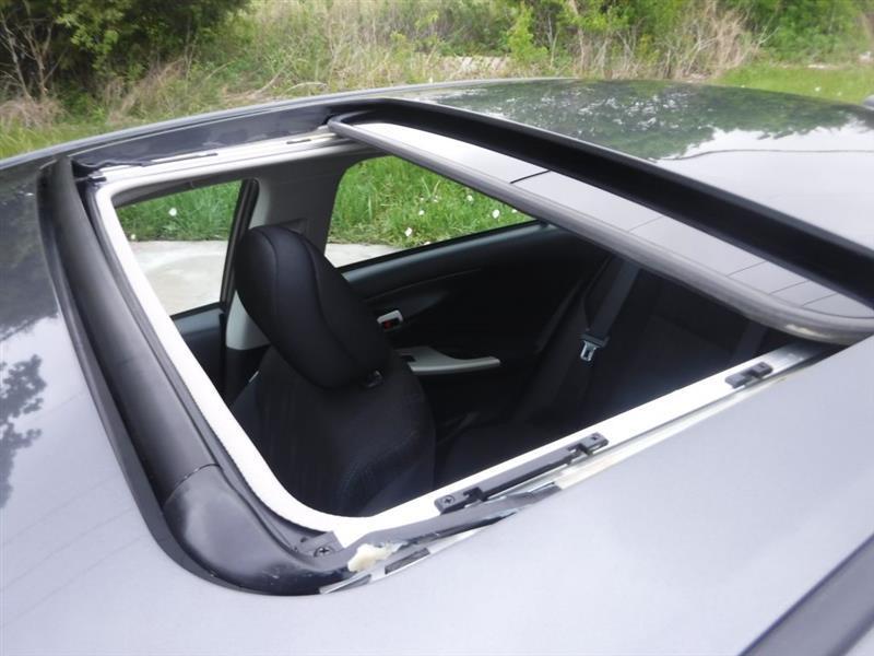 Toyota Corolla S 2011