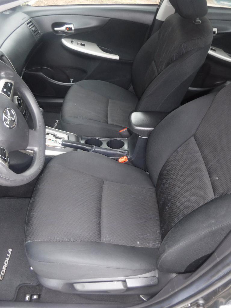 Toyota Corolla S 2011