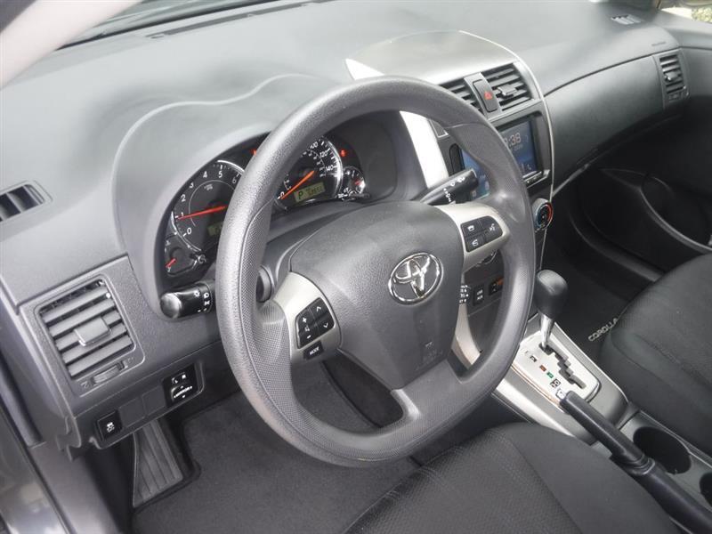 Toyota Corolla S 2011