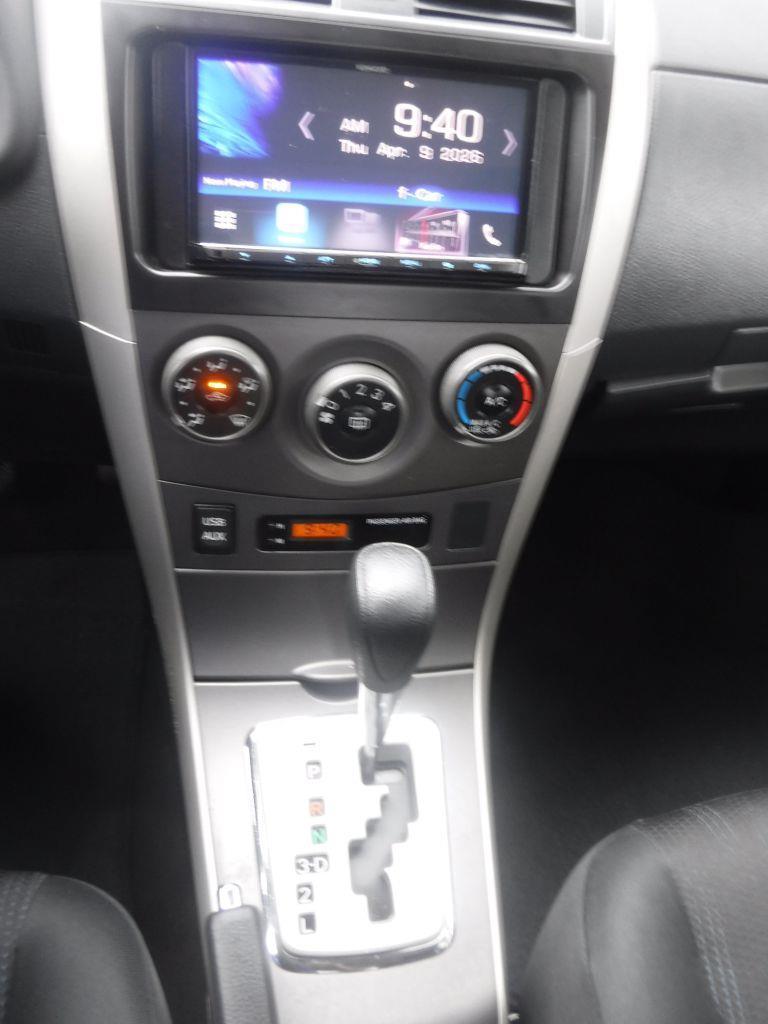 Toyota Corolla S 2011