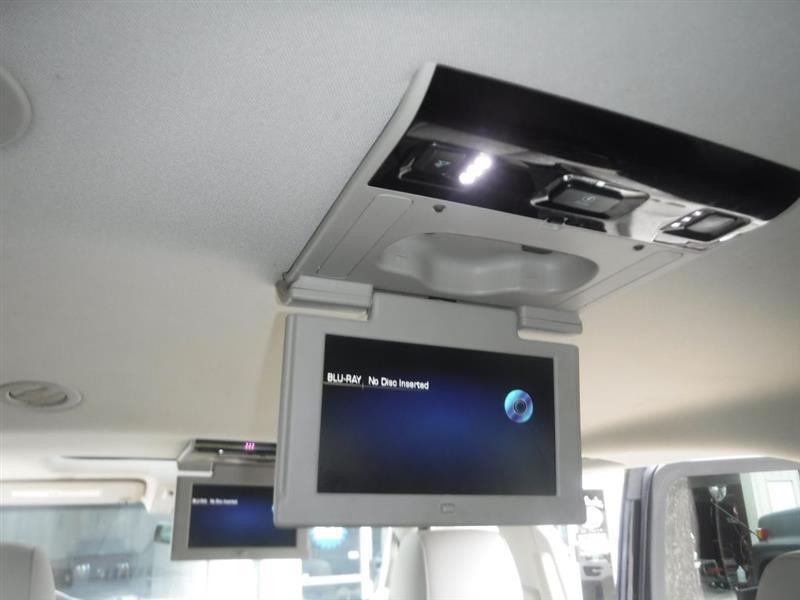 Cadillac Escalade ESV Premium 4WD 2017