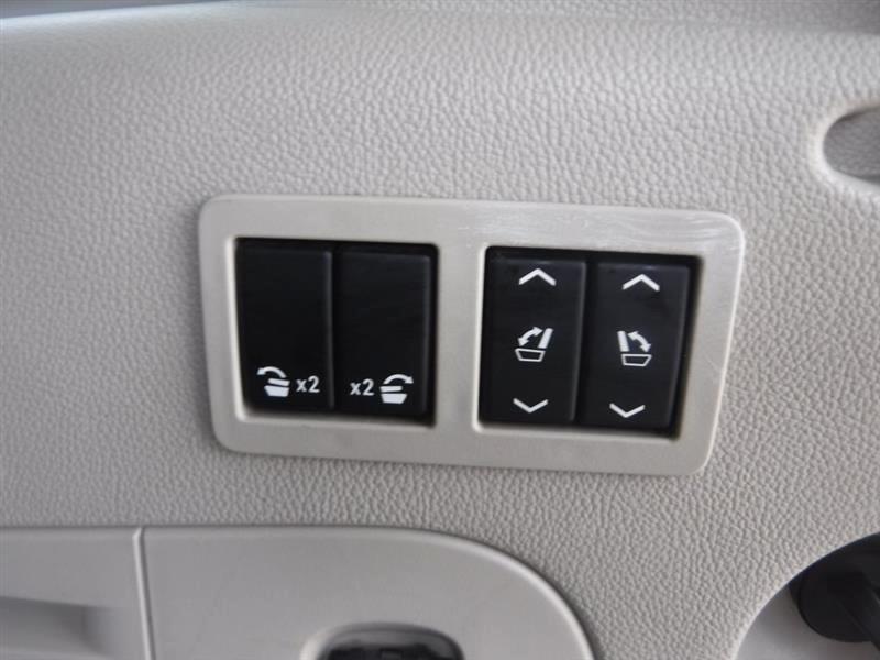 Cadillac Escalade ESV Premium Luxury 4D SUV 4WD 2017