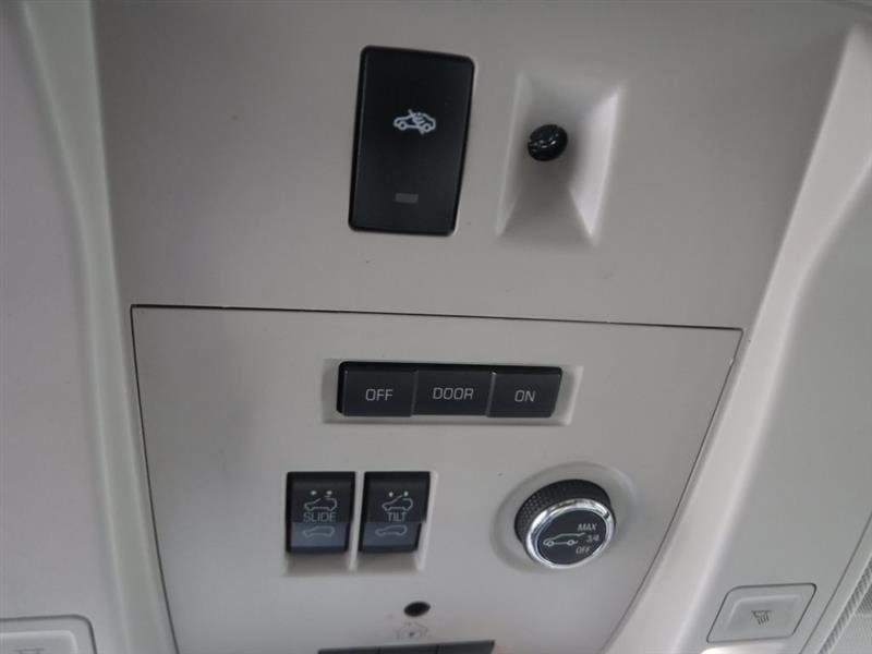 Cadillac Escalade ESV Premium Luxury 4D SUV 4WD 2017