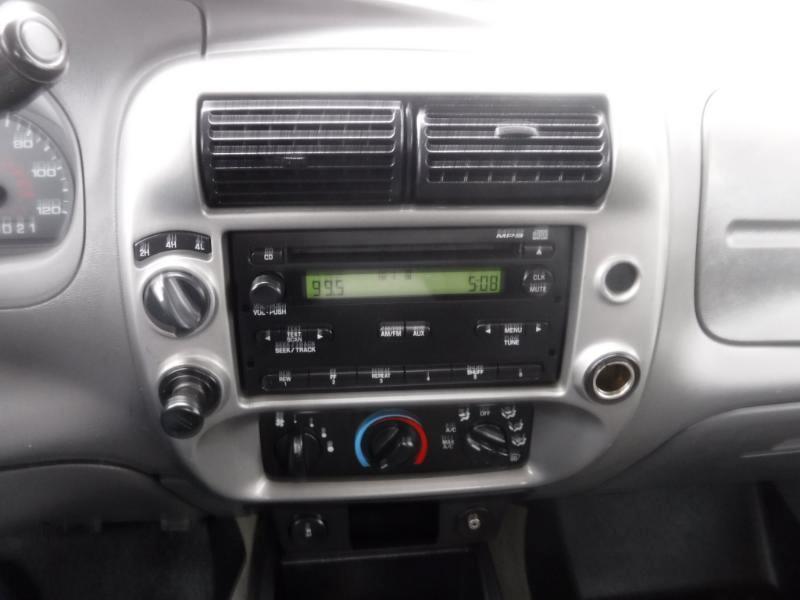 Ford Ranger XLT SuperCab 4-Door 4WD 2011