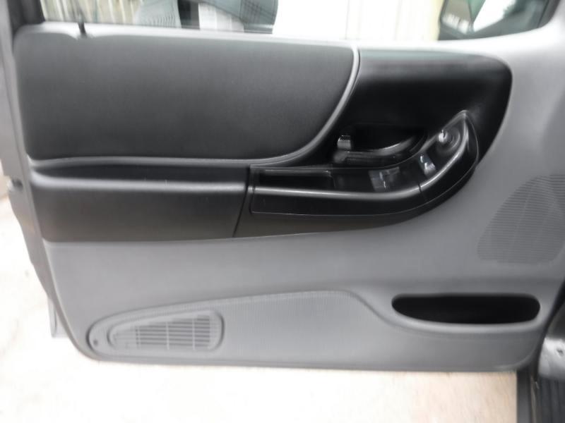 Ford Ranger XLT SuperCab 4-Door 4WD 2011