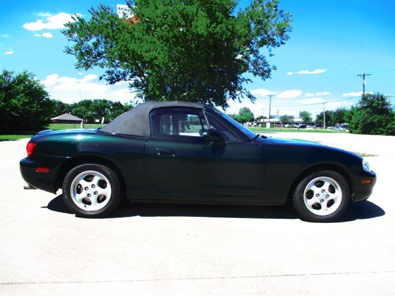 Mazda MX-5 Miata SE 2002