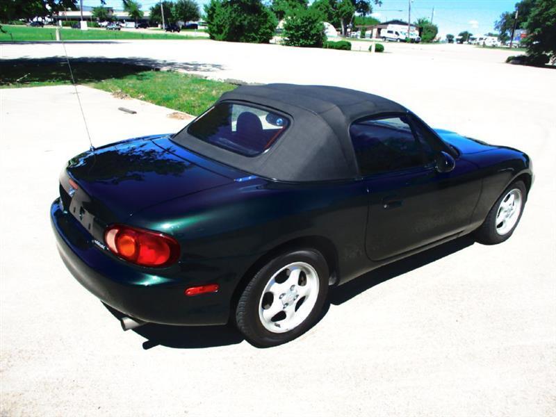 Mazda MX-5 Miata SE 2002