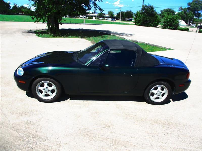 Mazda MX-5 Miata SE 2002