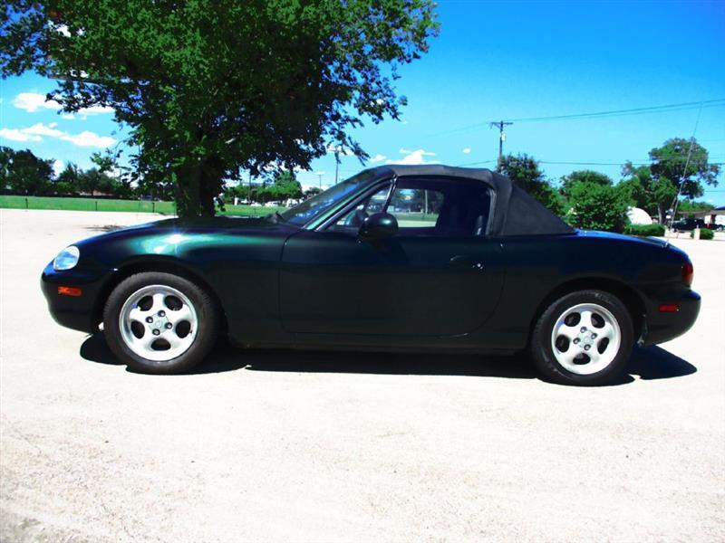 Mazda MX-5 Miata SE 2002