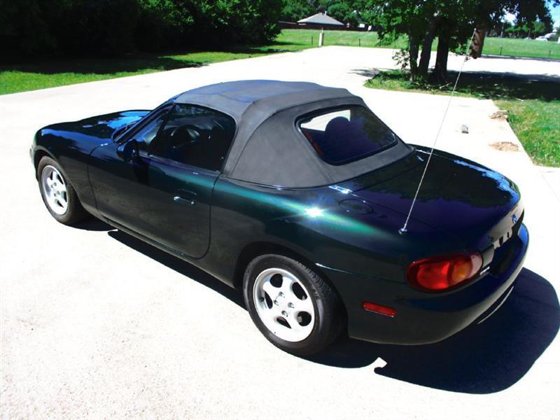 Mazda MX-5 Miata SE 2002