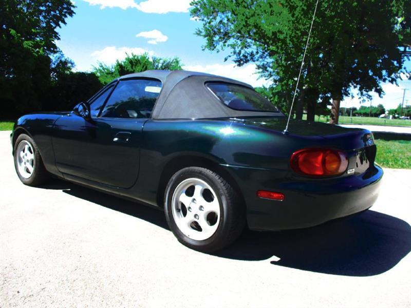 Mazda MX-5 Miata SE 2002