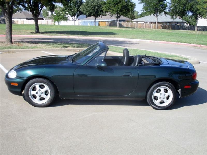 Mazda MX-5 Miata SE 2002