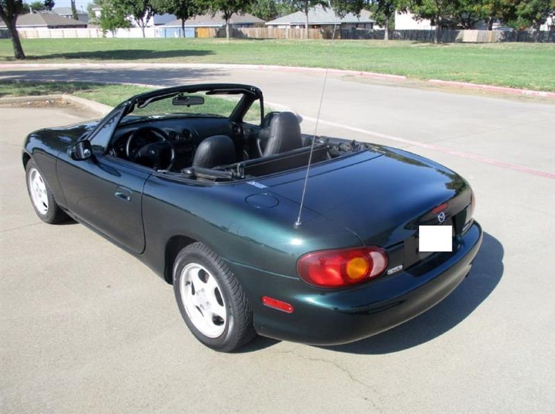 Mazda MX-5 Miata SE 2002