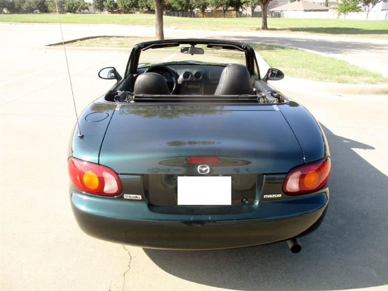 Mazda MX-5 Miata SE 2002
