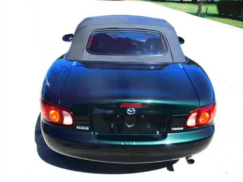 Mazda MX-5 Miata SE 2002