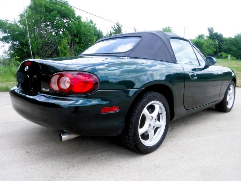 Mazda MX-5 Miata SE 2002