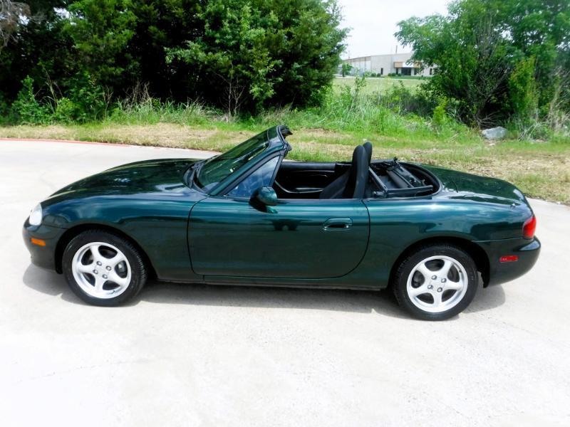 Mazda MX-5 Miata SE 2002
