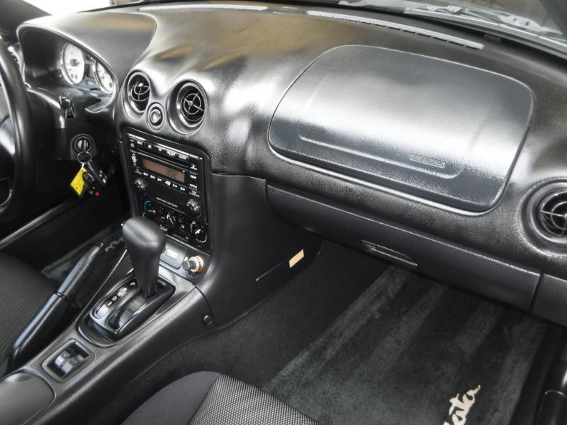 Mazda MX-5 Miata SE 2002