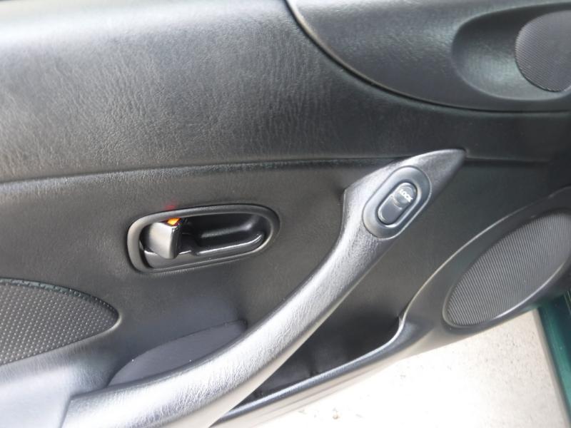 Mazda MX-5 Miata SE 2002