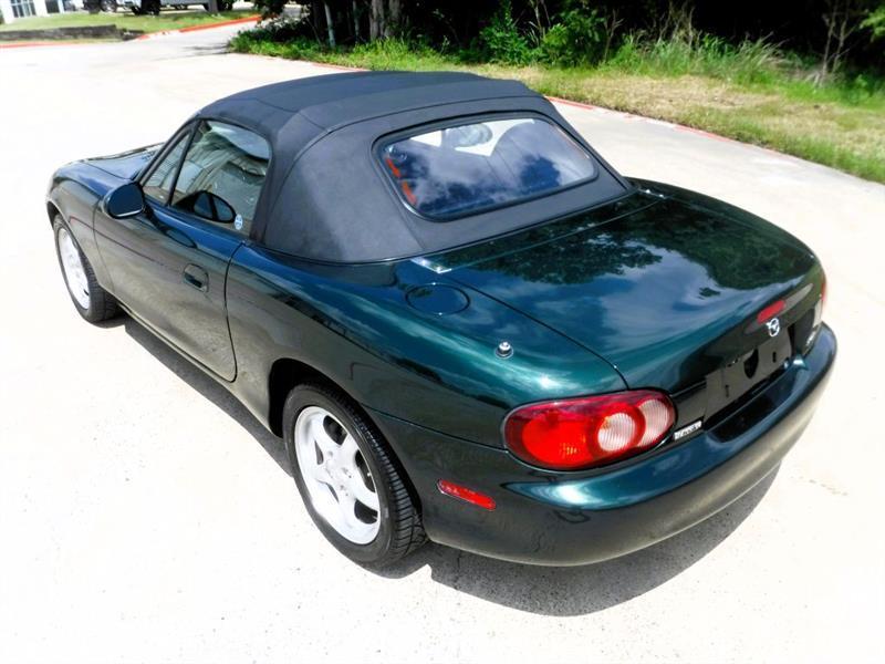Mazda MX-5 Miata SE 2002