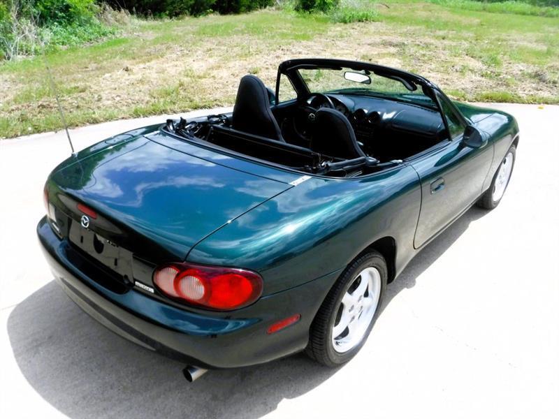Mazda MX-5 Miata SE 2002