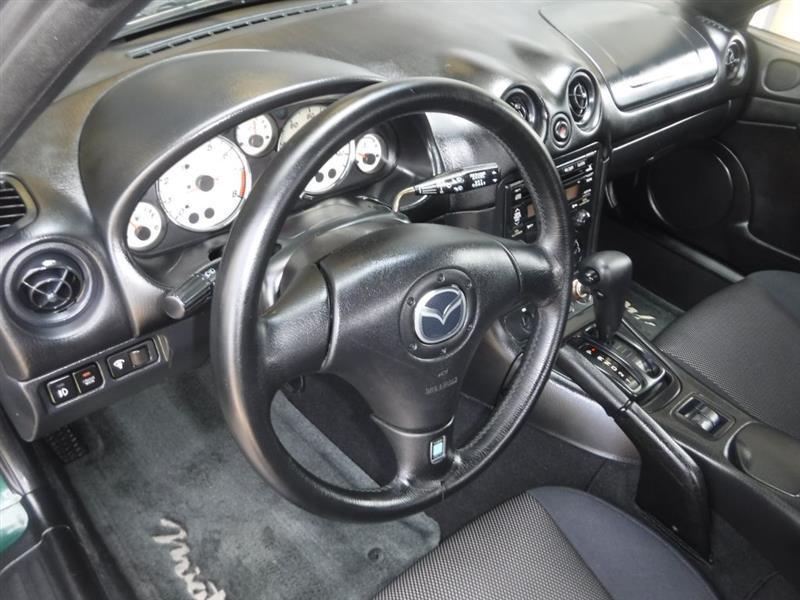 Mazda MX-5 Miata SE 2002