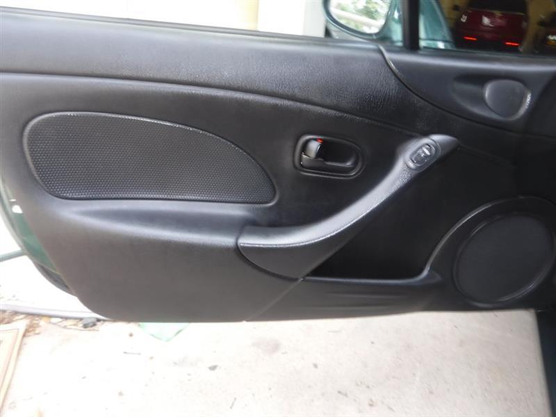 Mazda MX-5 Miata SE 2002