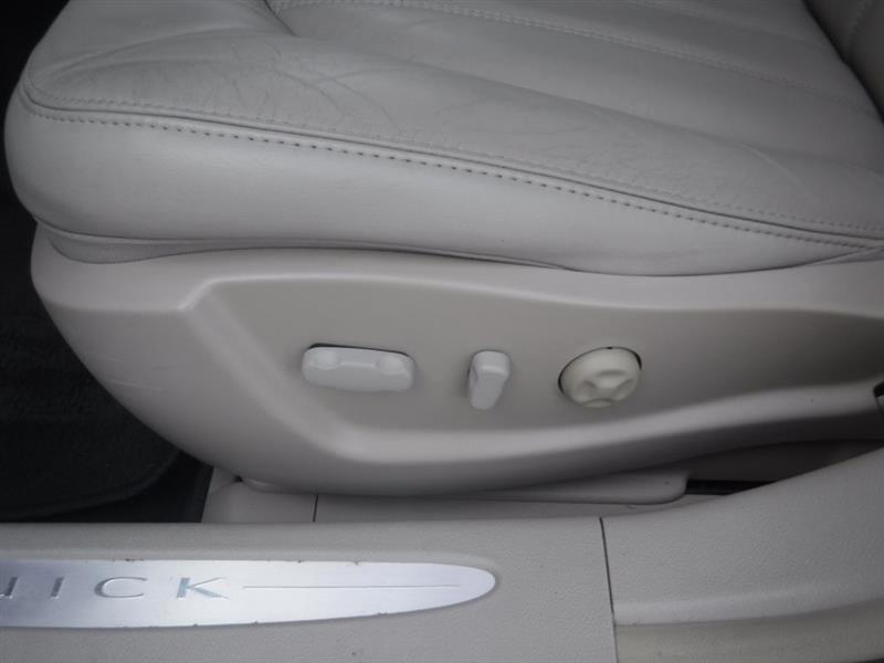 Buick Lucerne CXL V6 2006